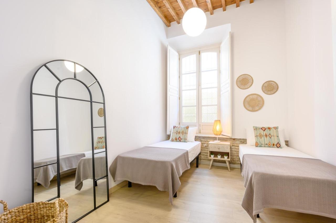 Appartamento Modern 3 Bedroom, Center With Patio & High Ceilings By 10tosea *