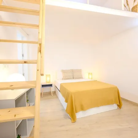 Modern 3 Bedroom, City Center With Patio & High Ceilings By 10Tosea Malaga Exterior photo