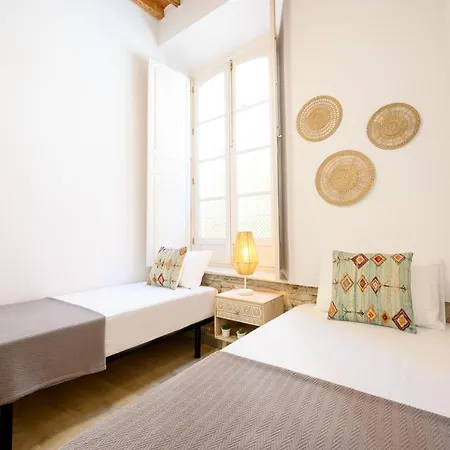 Modern 3 Bedroom, City Center With Patio & High Ceilings By 10Tosea Malaga Exterior photo